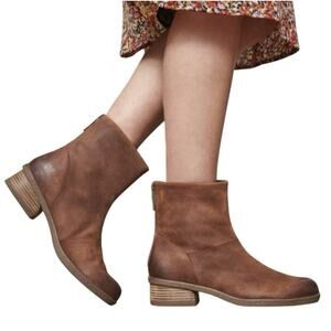 Dansko Brianne Waterproof Ankle Boots Womens EU 39 US 8.5-9 Burnished Suede